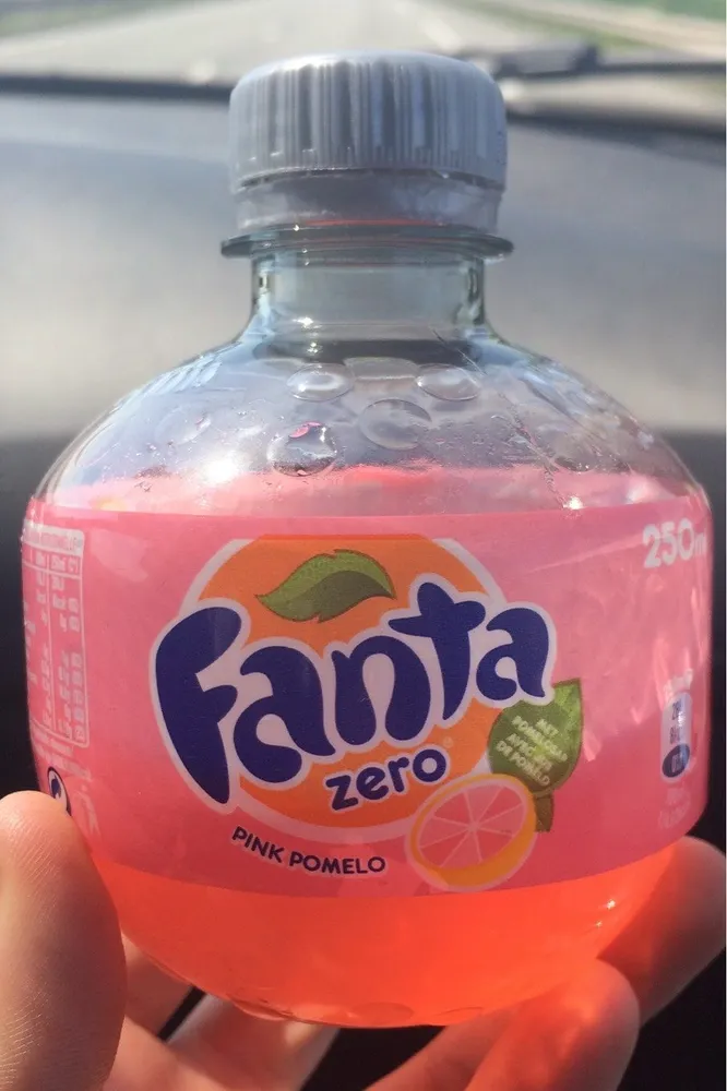 Fanta zero pink pomelo