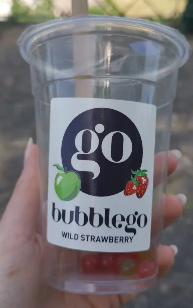 Bubble tea wild strawberry