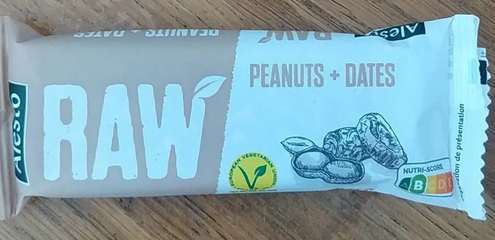 Raw peanuts+dates