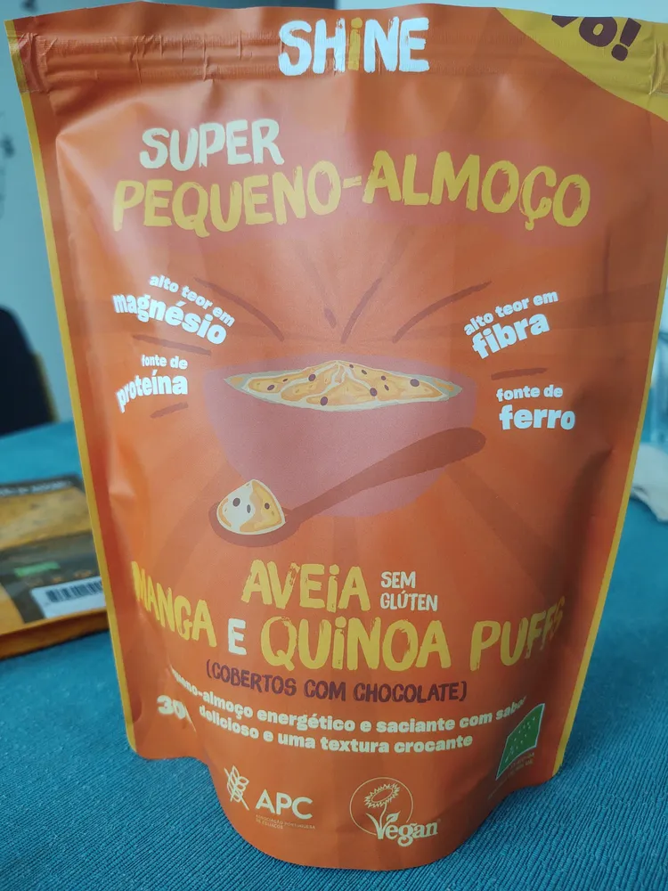 Super pequeno almoço - aveia, manga e quinoa puffs