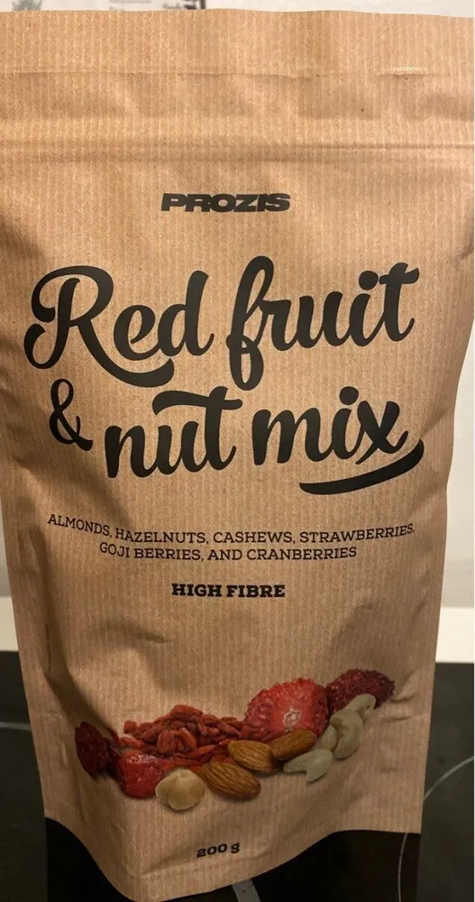 Red fruit & nut mix