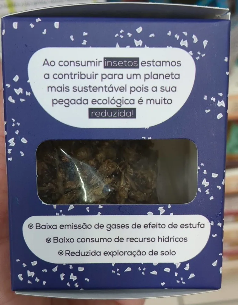 Snack de insecto acheta domestica