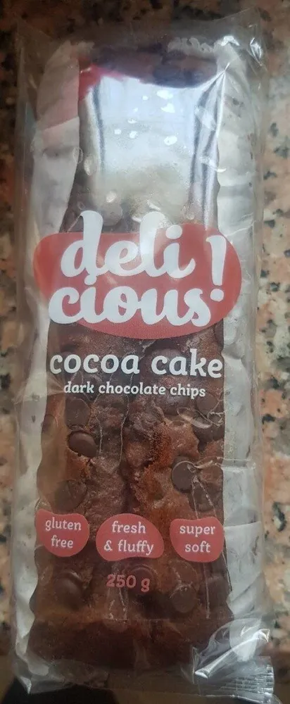 Cocoa cake dark chocolate chips