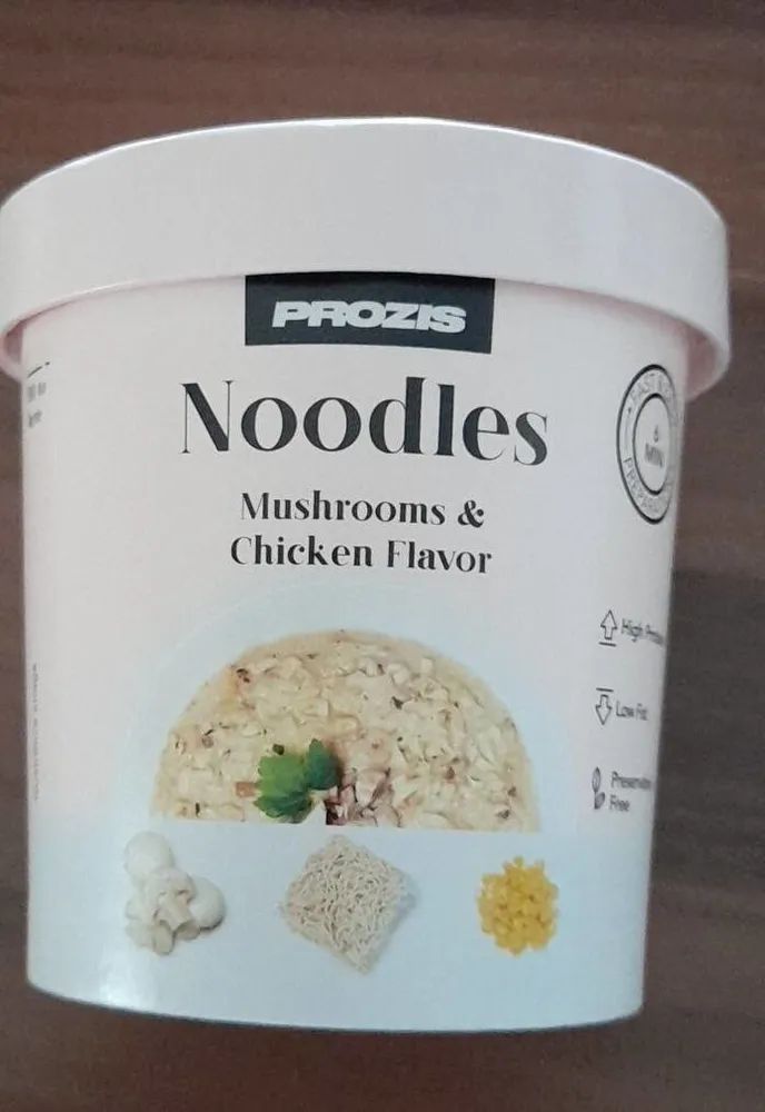 Noddles mushrooms chicken flavor