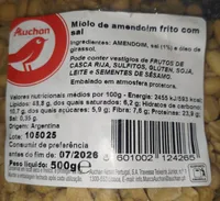 Miolo de amendoim frito com sal