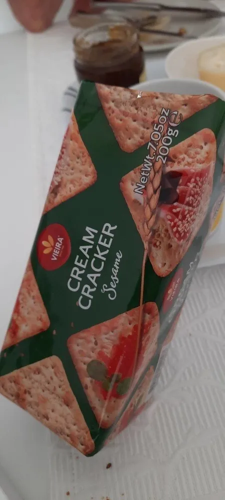 Cream cracker
