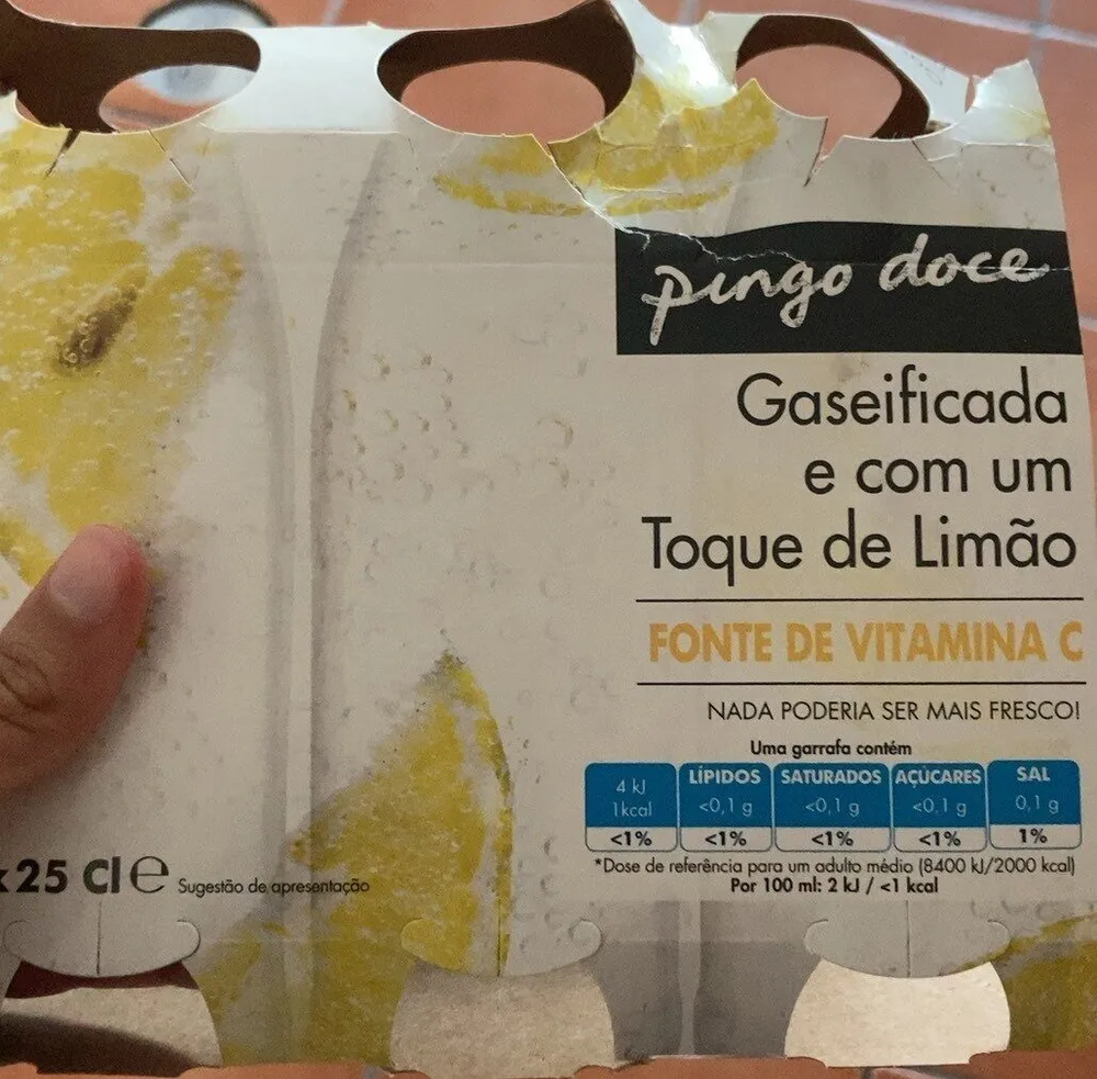 Gaseificada e com um toque de limao