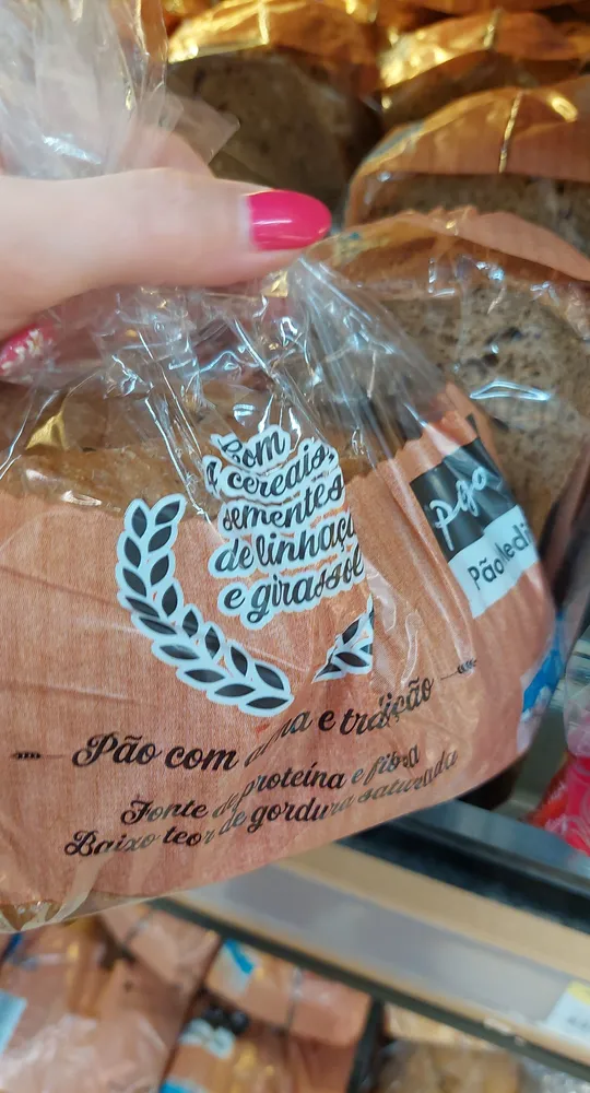 Pão mediterranico com 4 cereais