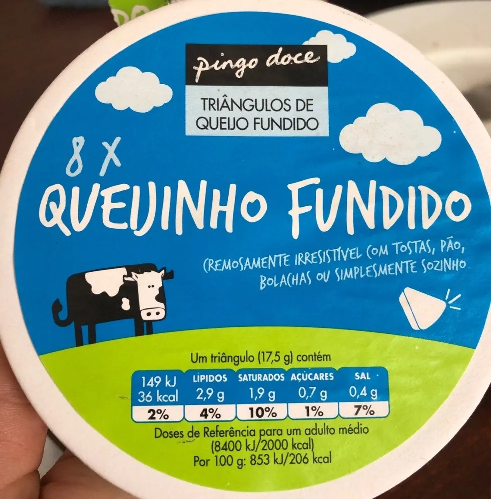 Triângulos de Queijo Fundido
