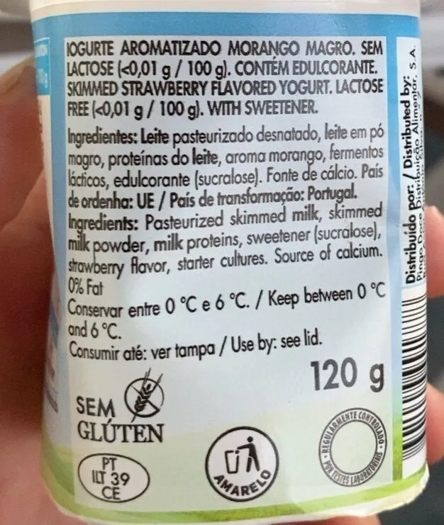 Iogurte aromatizado morango magro sem lactose