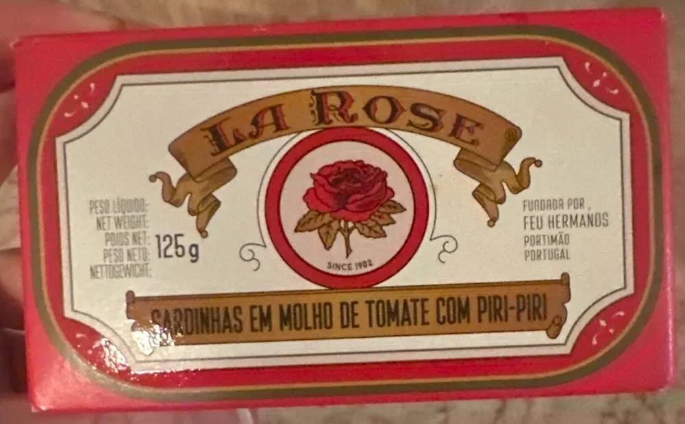 Sardinhas em Molho de Tomate com  Piri-Piri