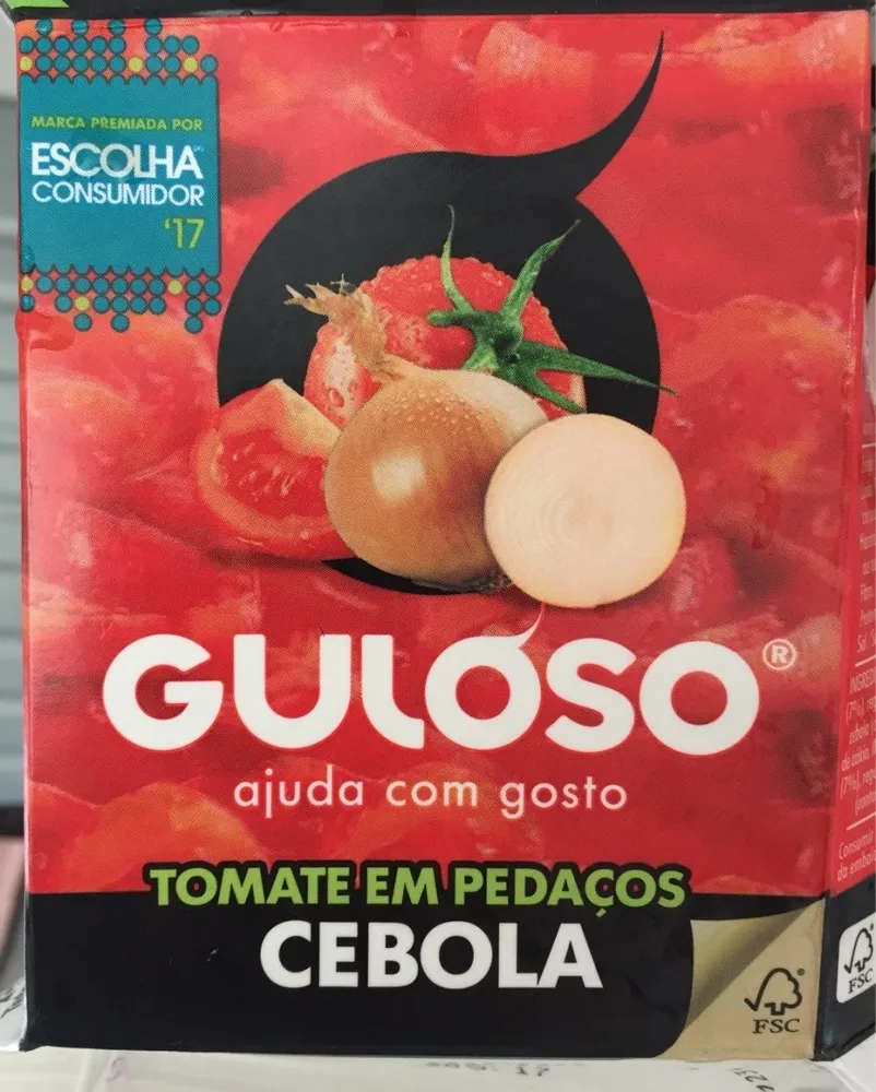 Tomates em pedacos cebola