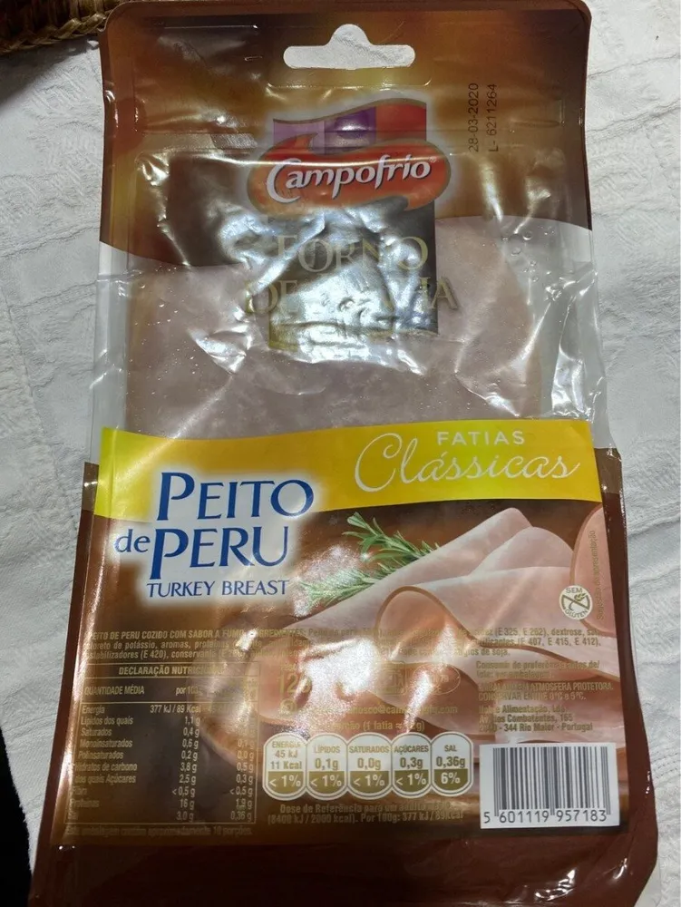 Forno de Lenha Peito de Peru Fatias Clássicas