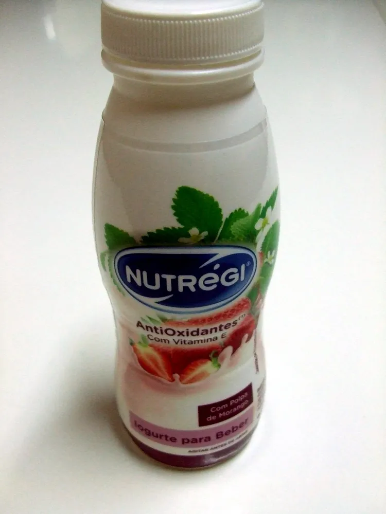 Iogurte para Beber Com Polpa de Morango