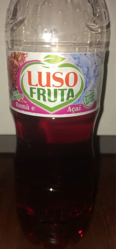 Fruta, com Sumo de Romã e Açaí