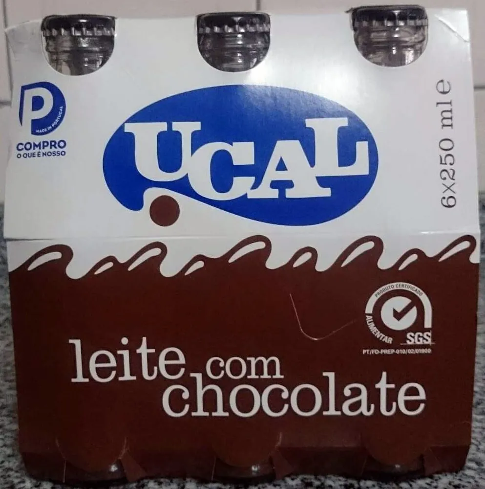 leite com chocolate