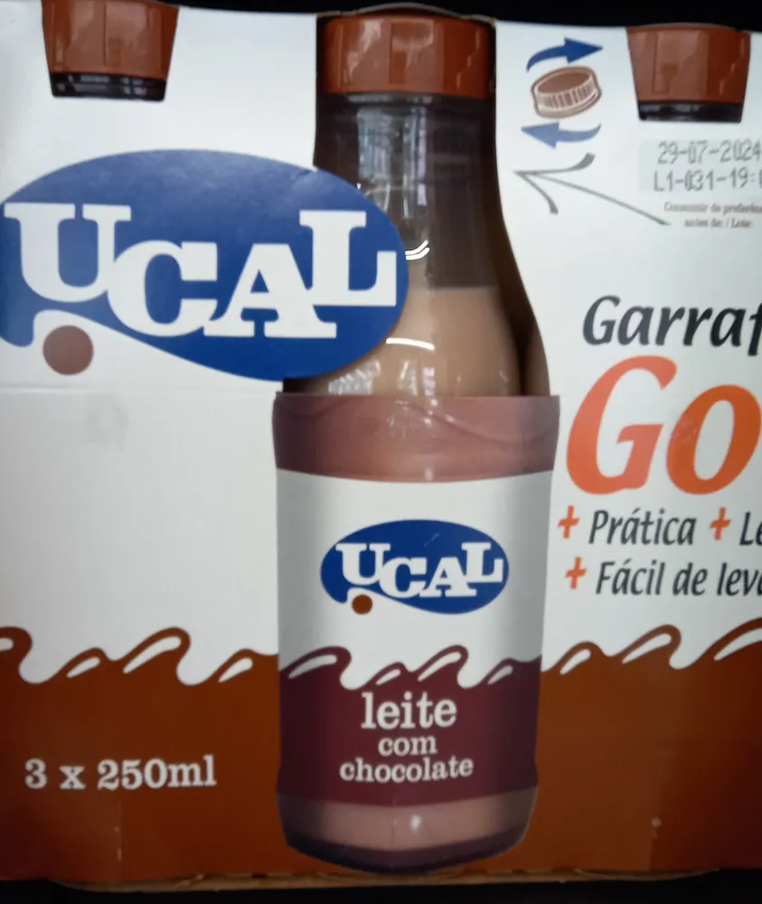leite com chocolate