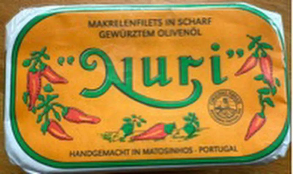 Markrelenfilets in scharf gewürztem Olivenöl