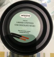 Tiras de laranja confitada com chocolate negro