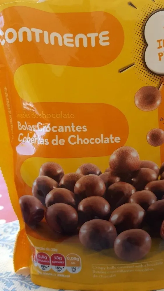Bolas crocantes cobertas de chocolate