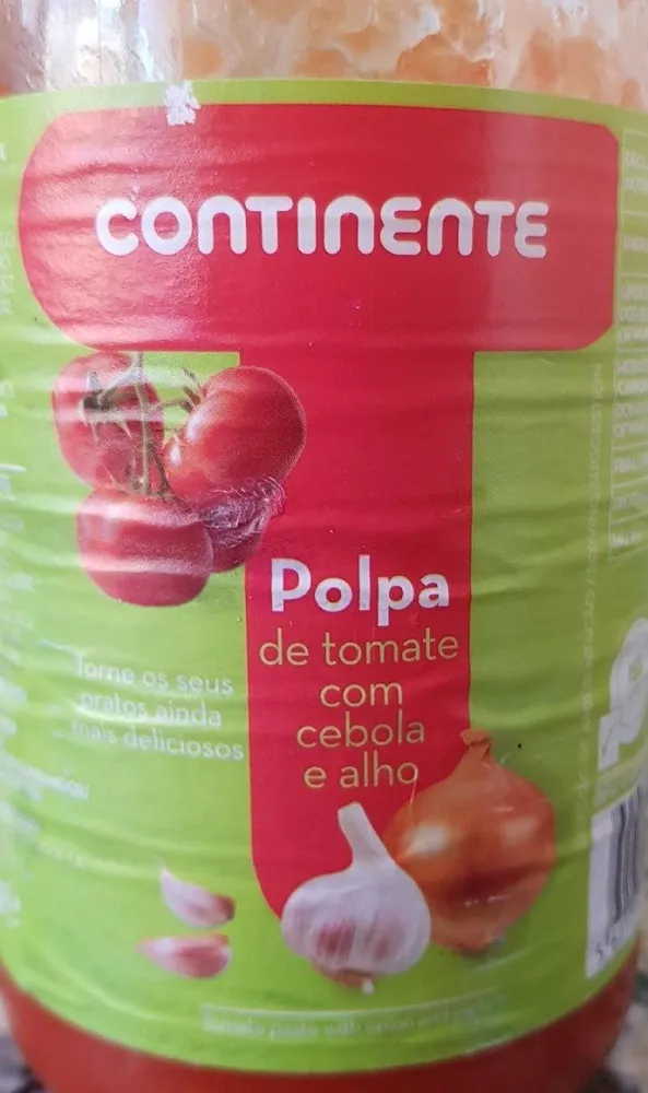 Polpa de tomate com cebola e alho