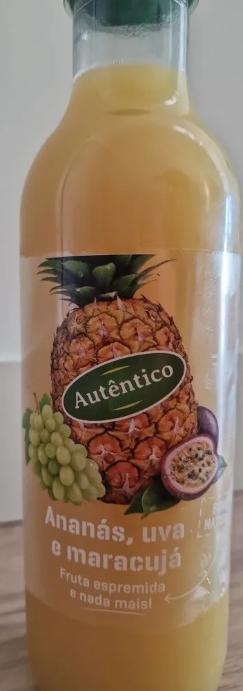 Ananás, uva e maracujá