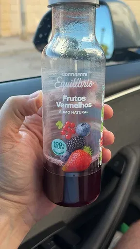 Sumo de Uva, Morango e Groselha