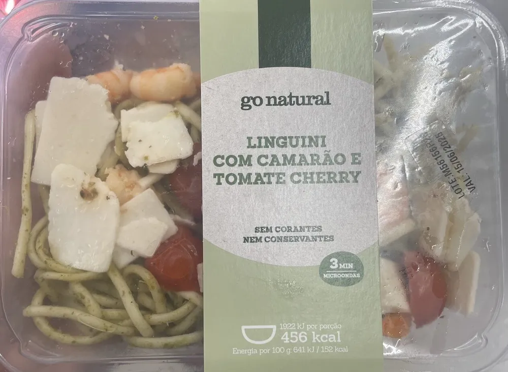 Linguíni Com Camarão E Tomate Cherry