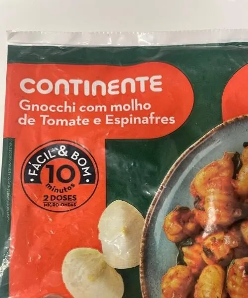 Gnocchi com molho de Tomate e Espinafre