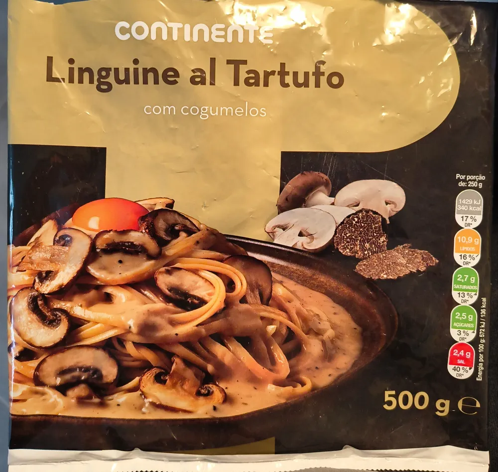 Massa Com Cogumelos E Molho De Trufa