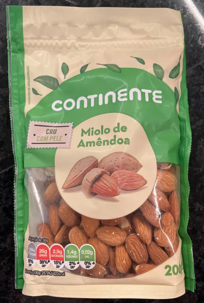 Miolo de Amêndoa Cru com Pele