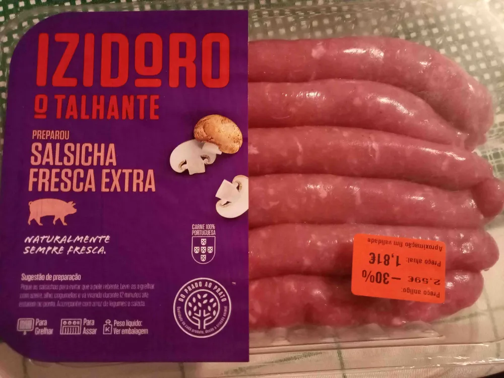O Talhante Preparou Salsicha Fresca Extra