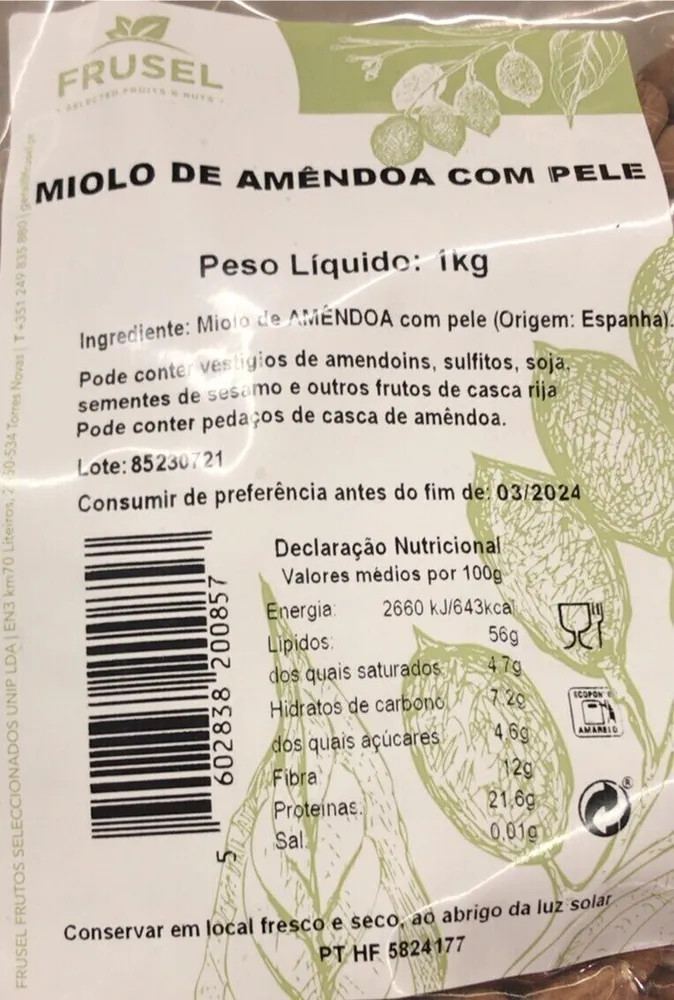 Miolo de amendoa com pele