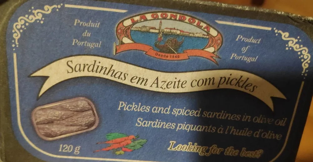 Sardinhas em azeite com pickles