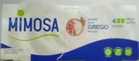 Iogurte batido com morangos estilo grego