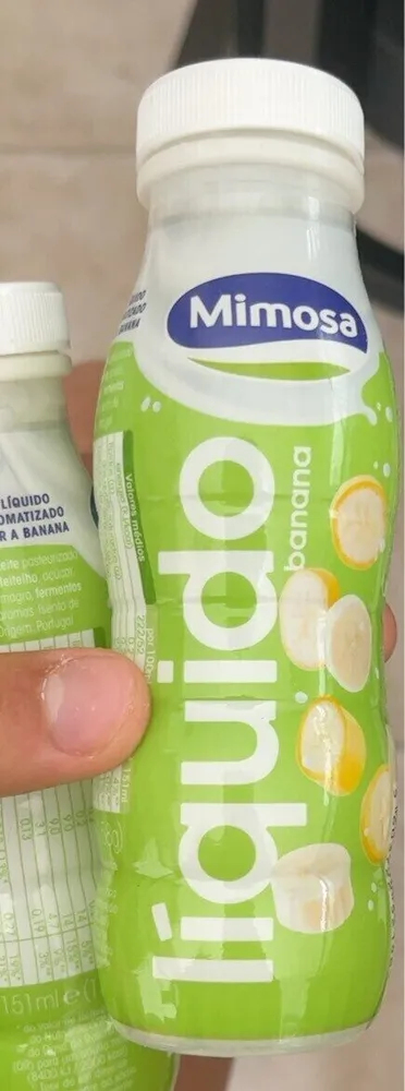 Iogurte liquido magri aromatizado com sabor a banana