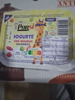 Iogurtes com drageias coloridas