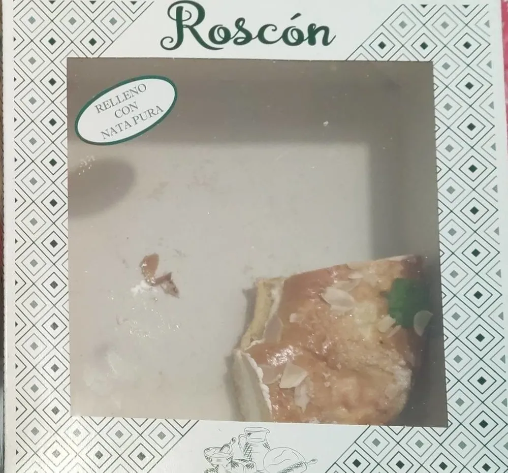 Roscón relleno con nata pura