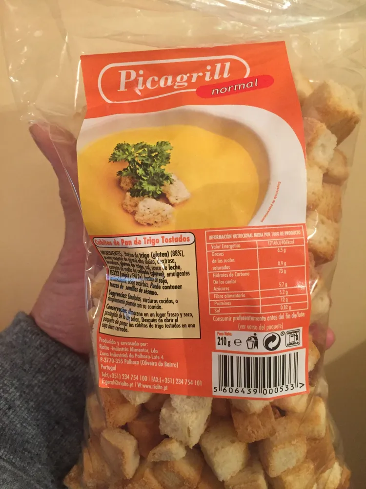 Picagrills (Cubos pan de trigo tostados)