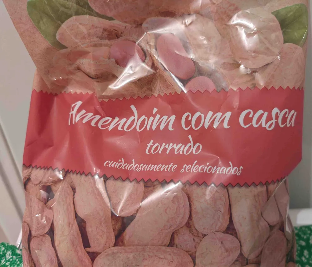 Amendoim com casca torrado