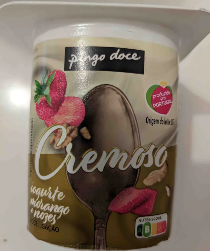 Iogurte Morango e Nozes Cremoso