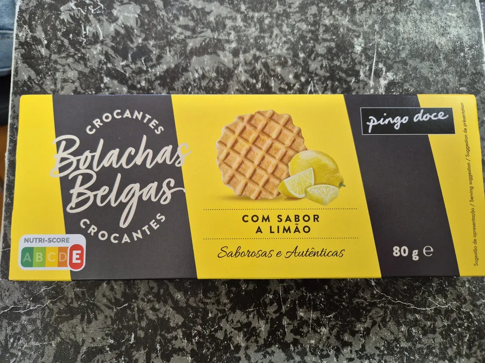 Crocantes bolachas belgas com sabor a limao