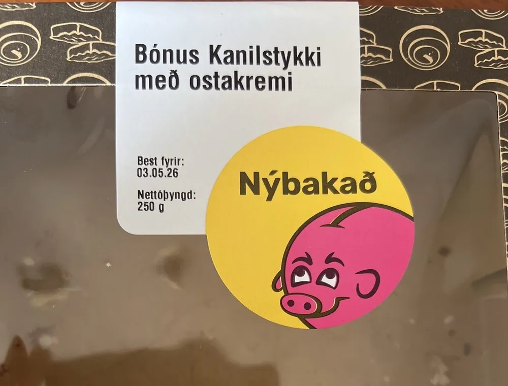 Kanilstykki Með Ostakremi