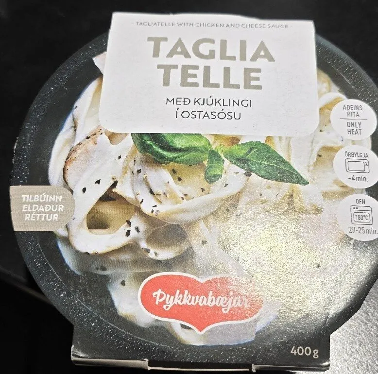 Taglia Telle Með Kjúklingi Í Ostasósu