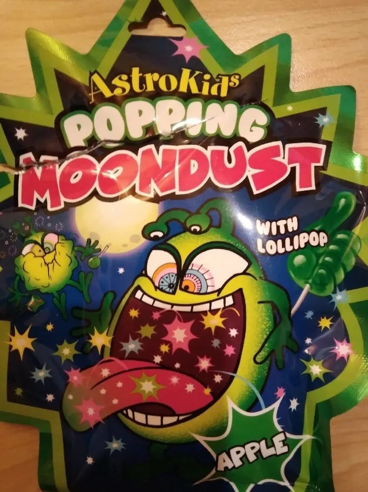 Astrophysique popping moondust
