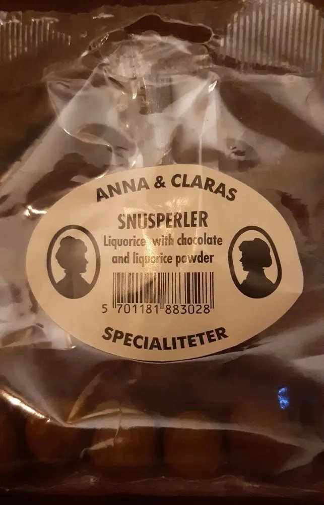 Liquorice with chocolate and liquorace powder