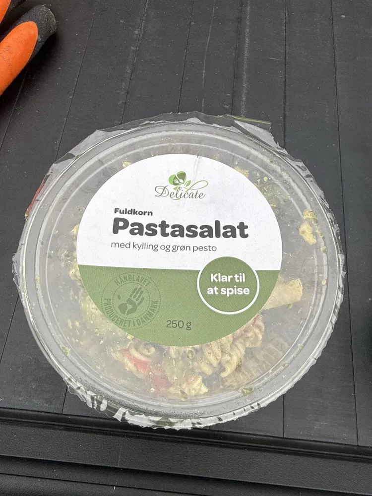 Pastasalat Med Kylling Og Grøn Pesto