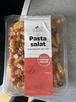Pasta Salat Med Rød Pesto Og Oliven