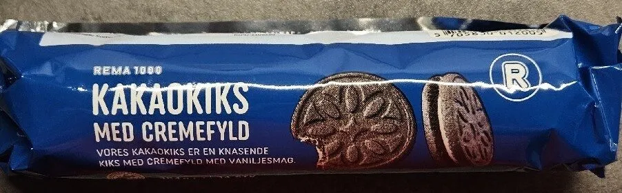 Cocoa biscuits with vanilla filling