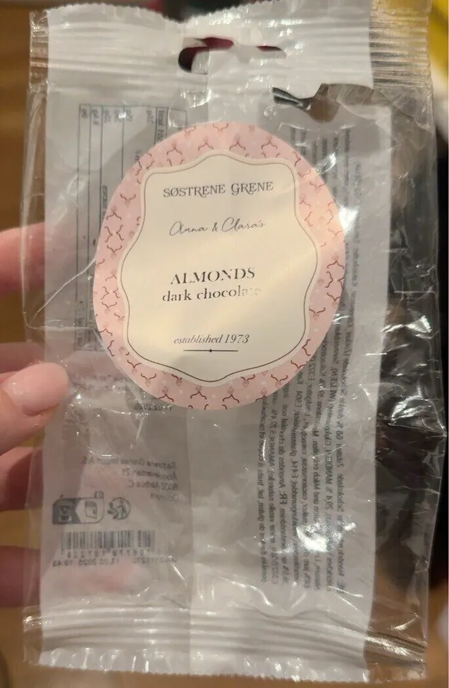 Almonds dark chocolate